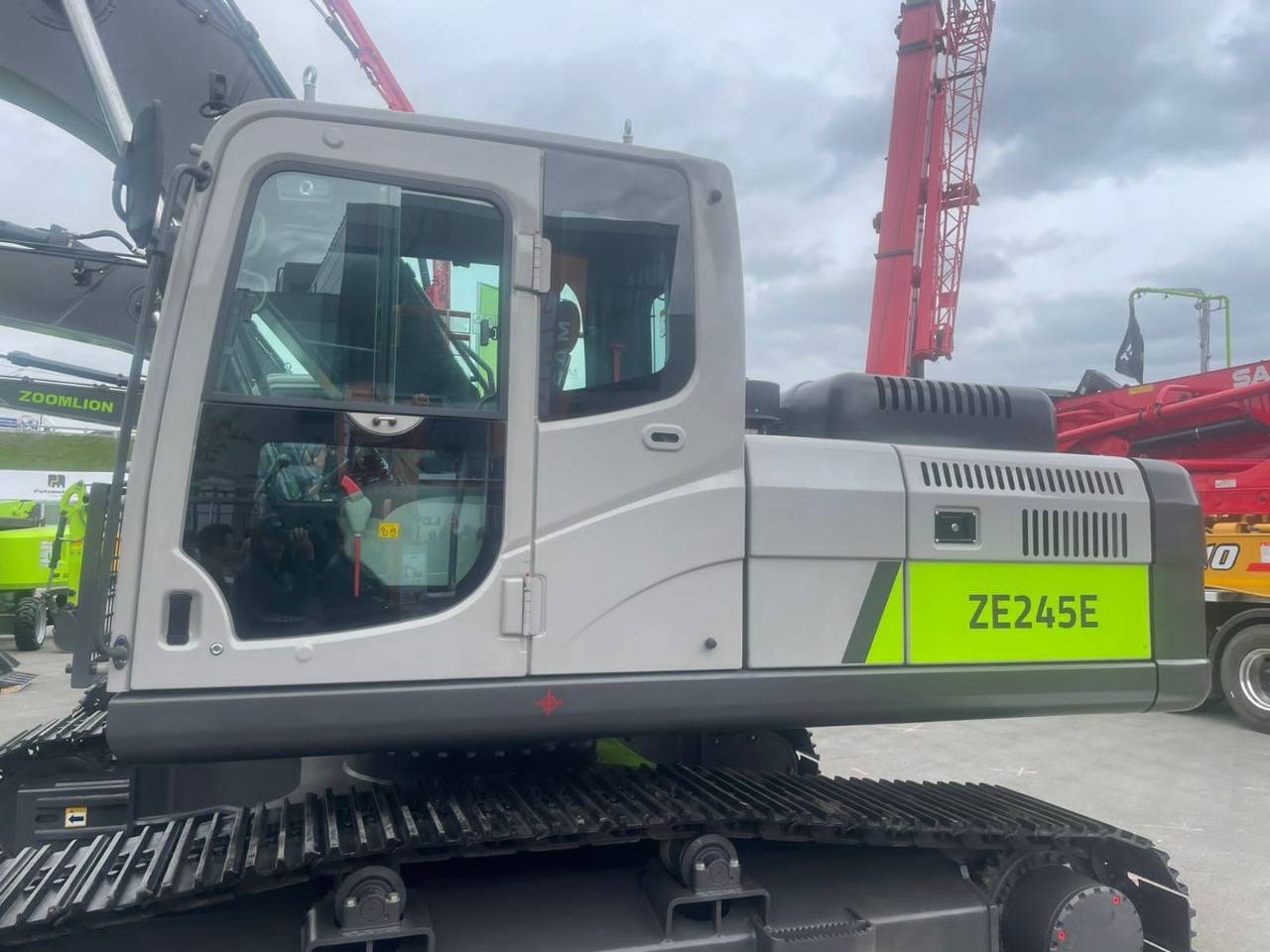 Кабина ZOOMLION ZE245E