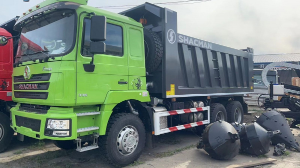 Самосвал SHACMAN F3000 6x4
